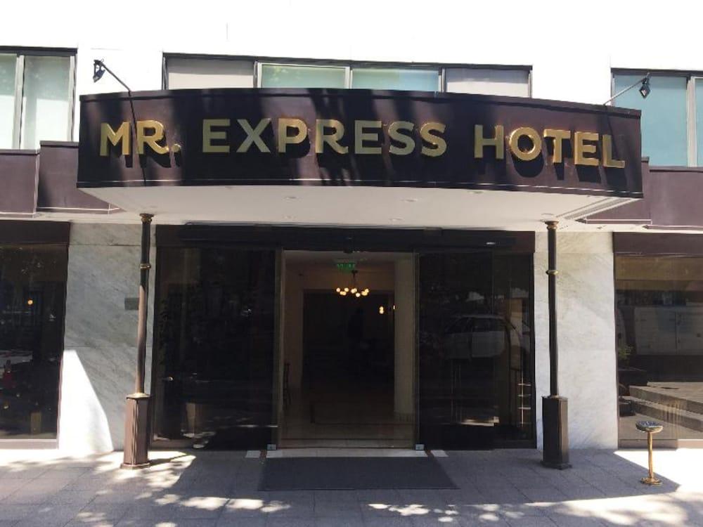 Mr Express Hotel Santiago Exterior photo